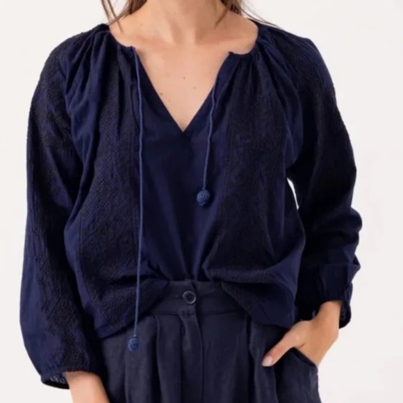 Sundays by Wearsundays Trista Top navy black embroidered